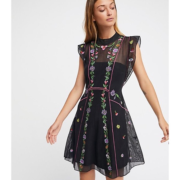 Free People Dresses & Skirts - FREE PEOPLE Cotton Mesh Riviera Dress in Black
